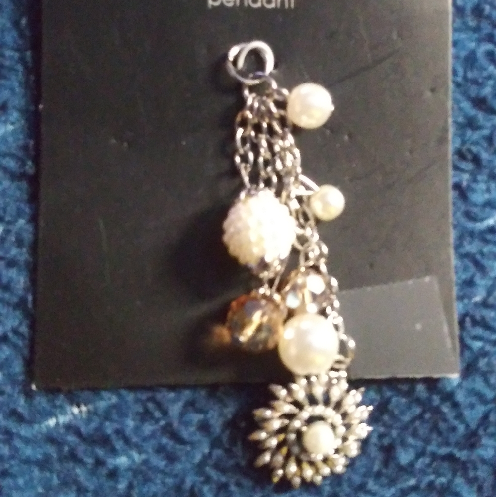 Hildie & Jo Pendant